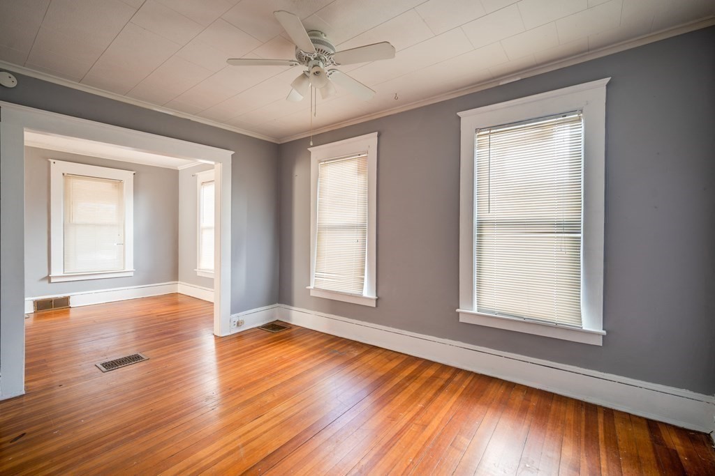 983 Carew Street Springfield, MA 01104 - Photo 11 of 24 Gallery Image 11
