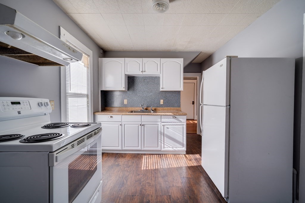983 Carew Street Springfield, MA 01104 - Photo 6 of 24 Gallery Image 6