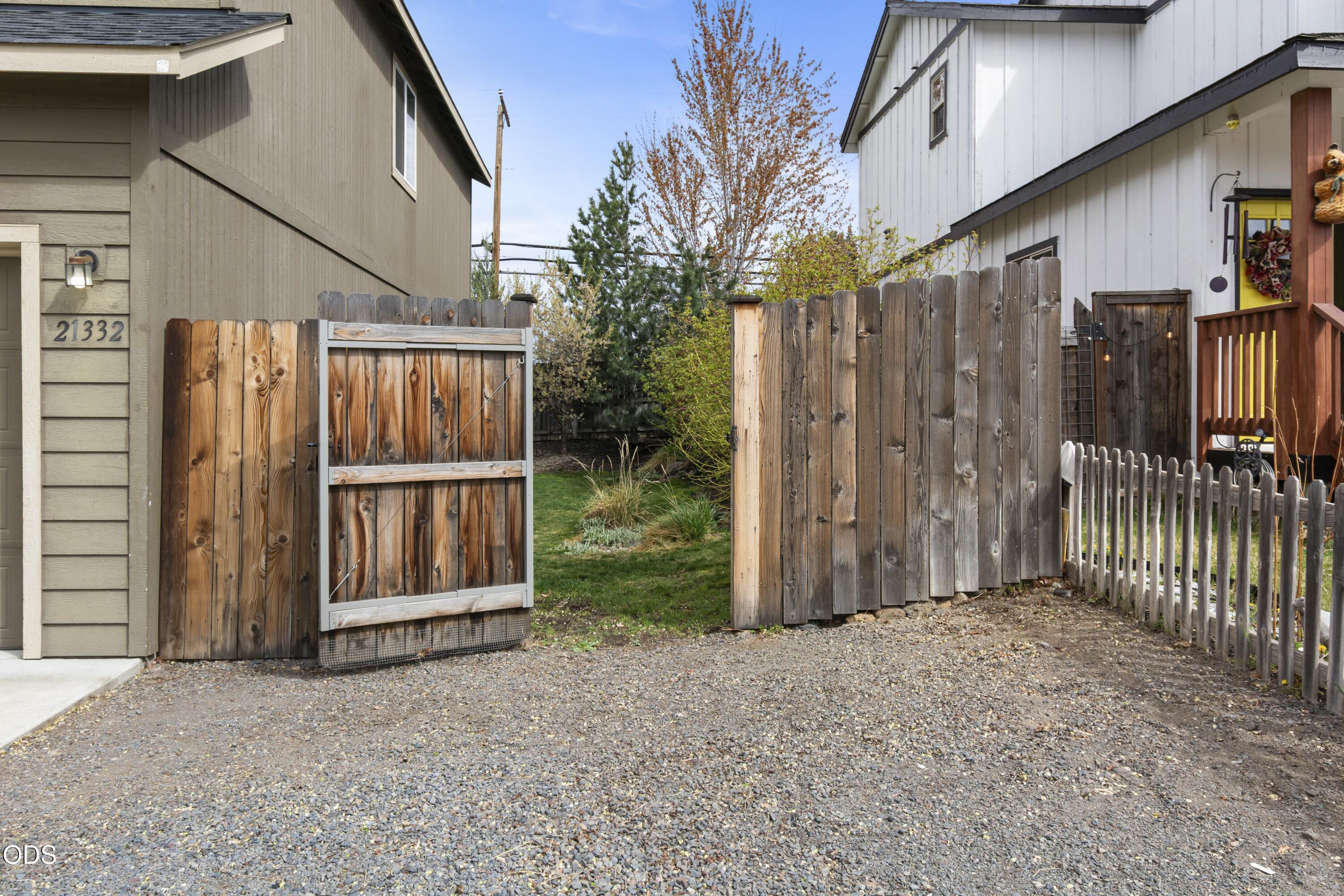 21332 Oconnor Way Bend, OR 97701 - Photo 28 of 33 a backyard of a house