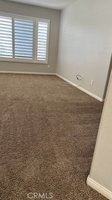 811 Inverlochy Drive Fallbrook, CA 92028 - Photo 12 of 31 an empty room with a window