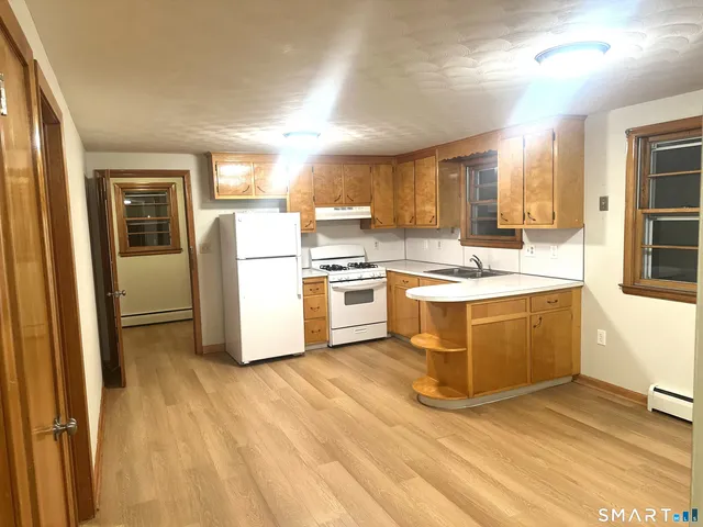 $1,800 | 138 Carroll Street, New Britain, CT 06053