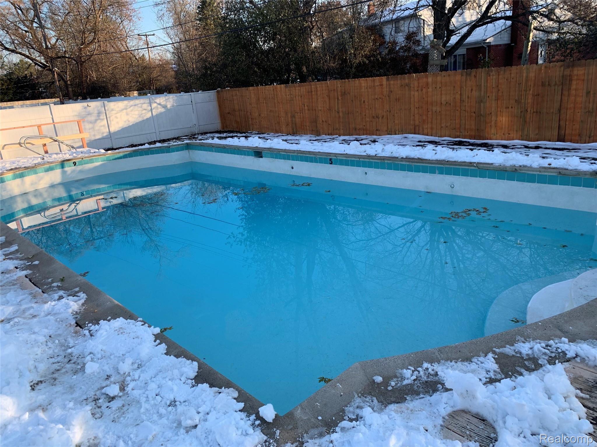28780 Bell Road Southfield, MI 48034 - Photo 44 of 44 D99317F7-A63E-4DA2-AF33-B5BC17571E3A.jpeg