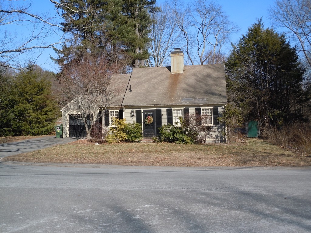 434 Concord Road Sudbury, MA 01776 - Photo 2 of 21 Gallery Image 2