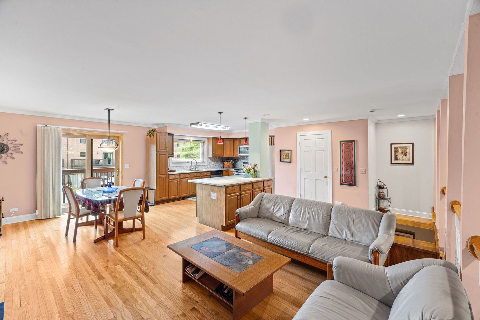 1339 East Central Road Arlington Heights, IL 60005 - Photo 9 of 25