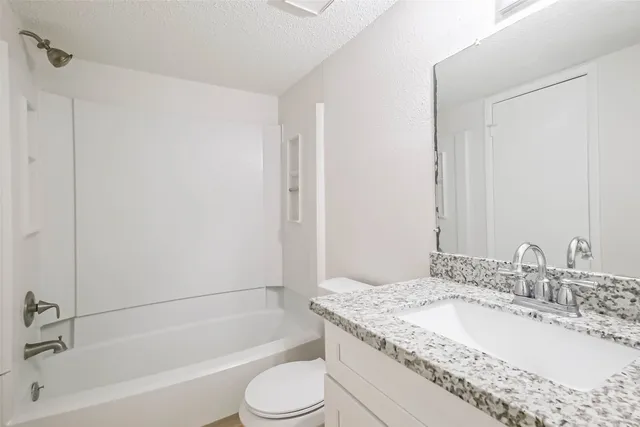 $130,000 | 11983 Bob White Drive, Unit 17852, Houston, TX 77035