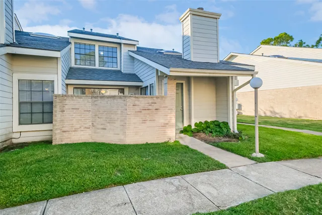 $130,000 | 11983 Bob White Drive, Unit 17852, Houston, TX 77035