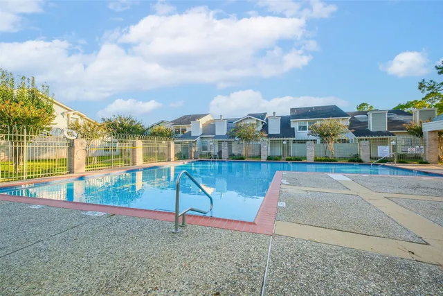 $130,000 | 11983 Bob White Drive, Unit 17852, Houston, TX 77035