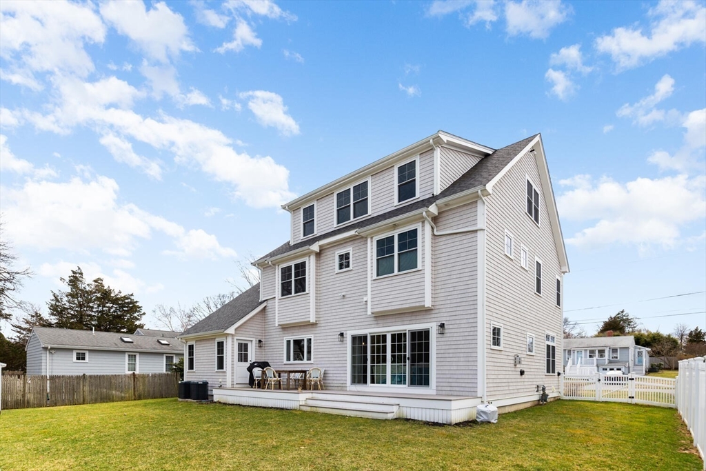 40 Foley Beach Road Hingham, MA 02043 - Photo 34 of 42