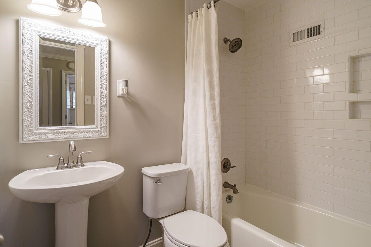 1744 Manuel Street Raleigh, NC 27612 - Photo 17 of 31 Photo 17