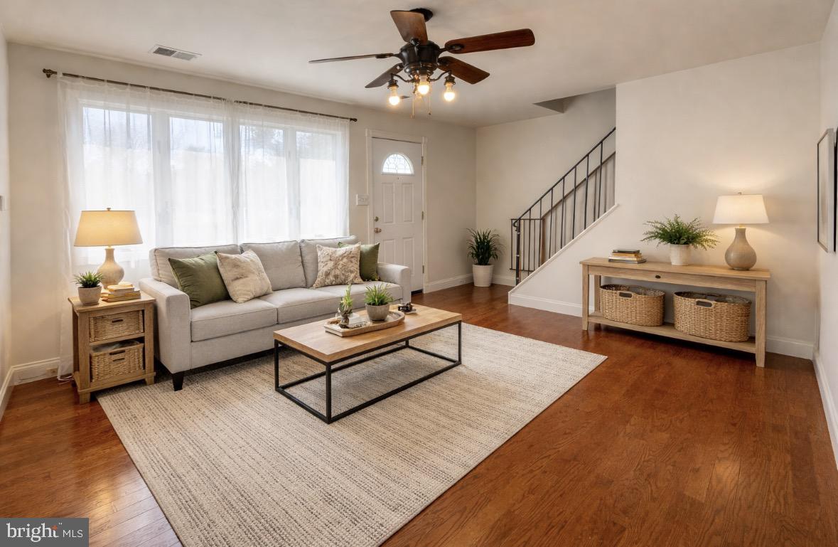 41 Transom Court Elkton, MD 21921 - Photo 2 of 16 Livingroom virtually staged.