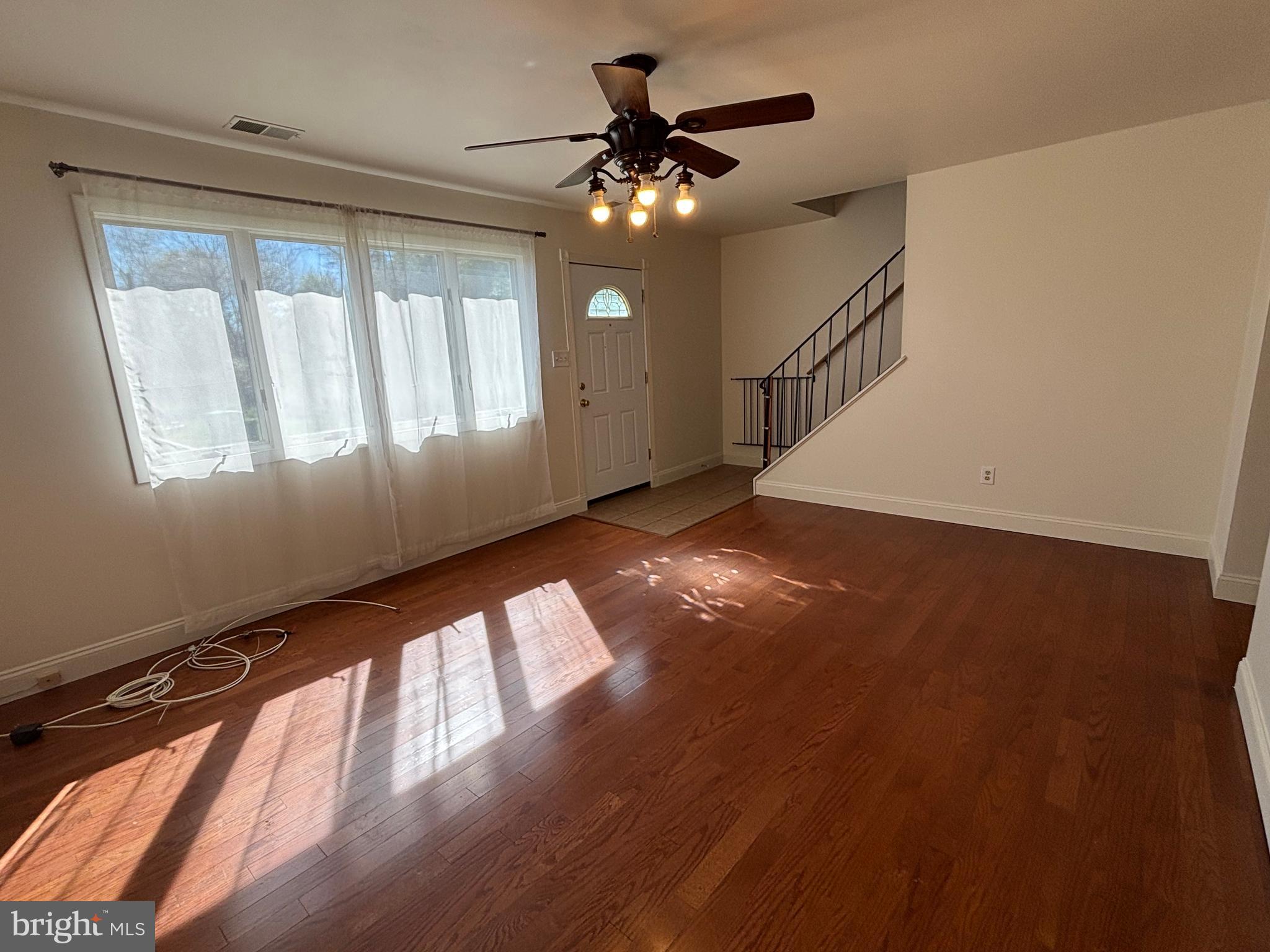 41 Transom Court Elkton, MD 21921 - Photo 3 of 16 Livingroom un-staged