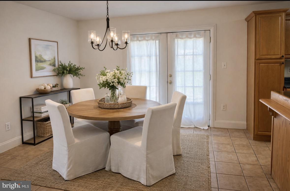 41 Transom Court Elkton, MD 21921 - Photo 4 of 16 Dinning room virtually staged