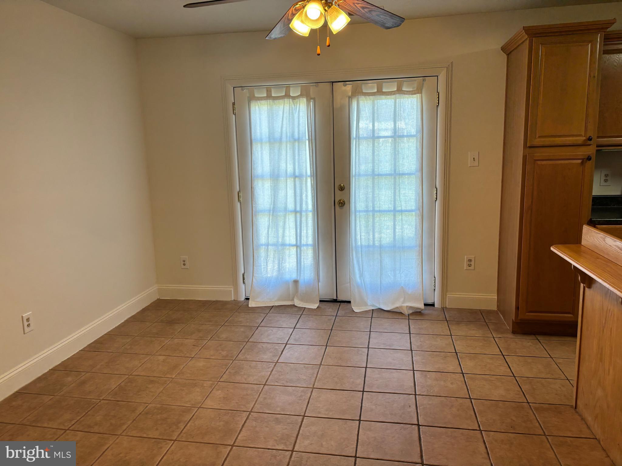 41 Transom Court Elkton, MD 21921 - Photo 5 of 16 Dinningroom un-staged