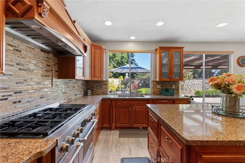 82 Springfield Mission Viejo, CA 92692 - Photo 23 of 68 Gourmet Kitchen