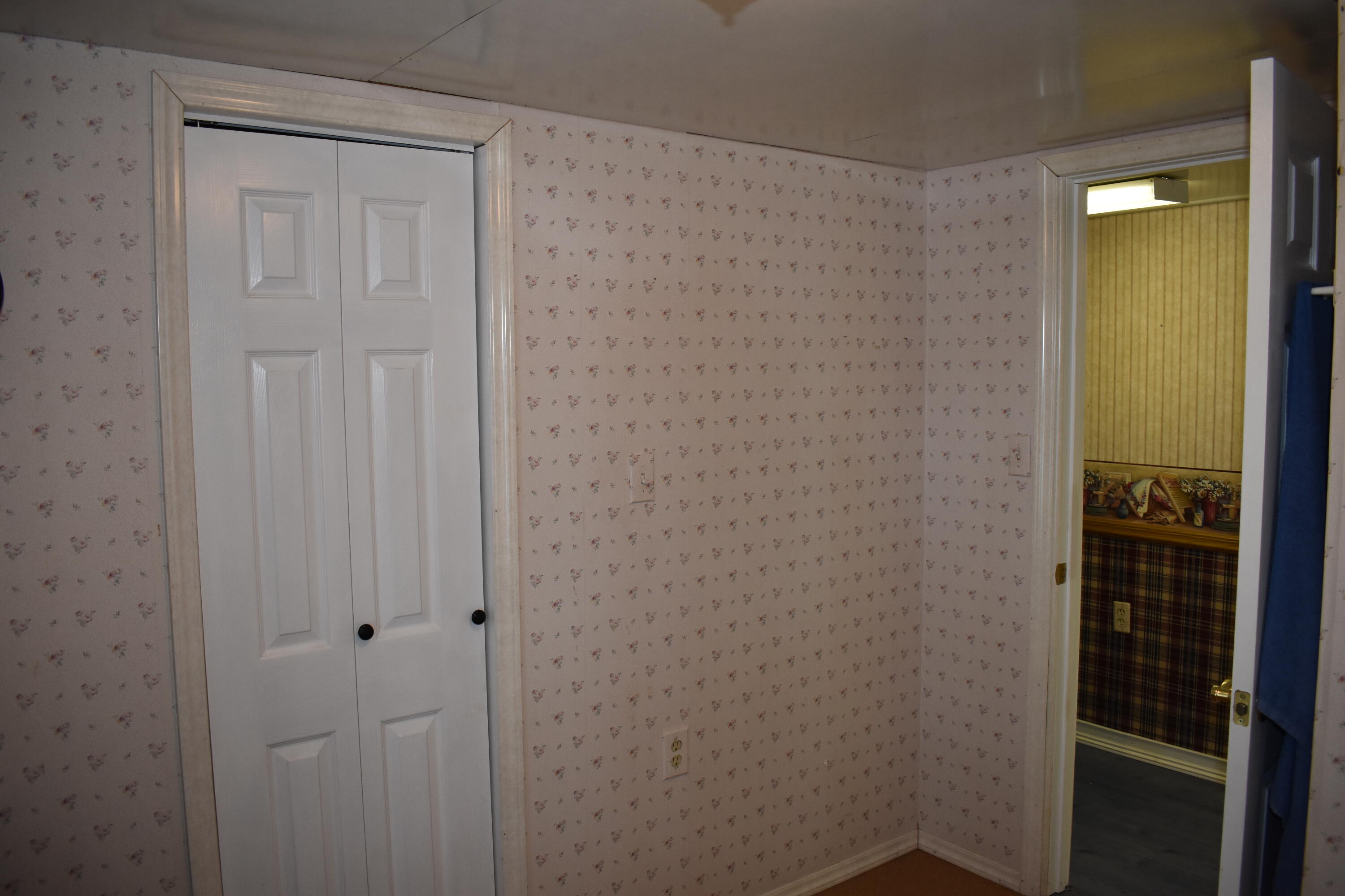 386 Weatherbee Pt Road Lincoln, ME 04457 - Photo 22 of 47 DSC_0139