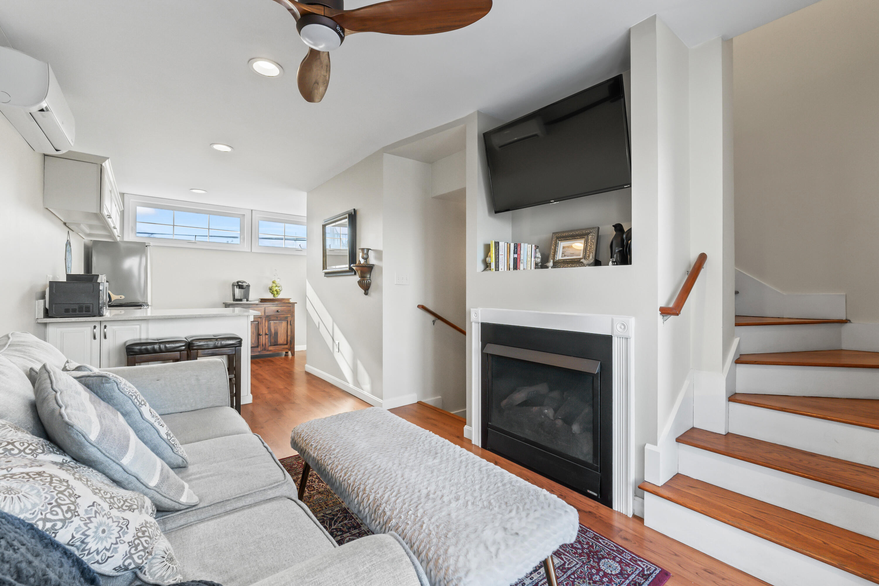113 Perkins Cove Road Ogunquit, ME 03907 - Photo 19 of 37 Stairway to 2nd Level