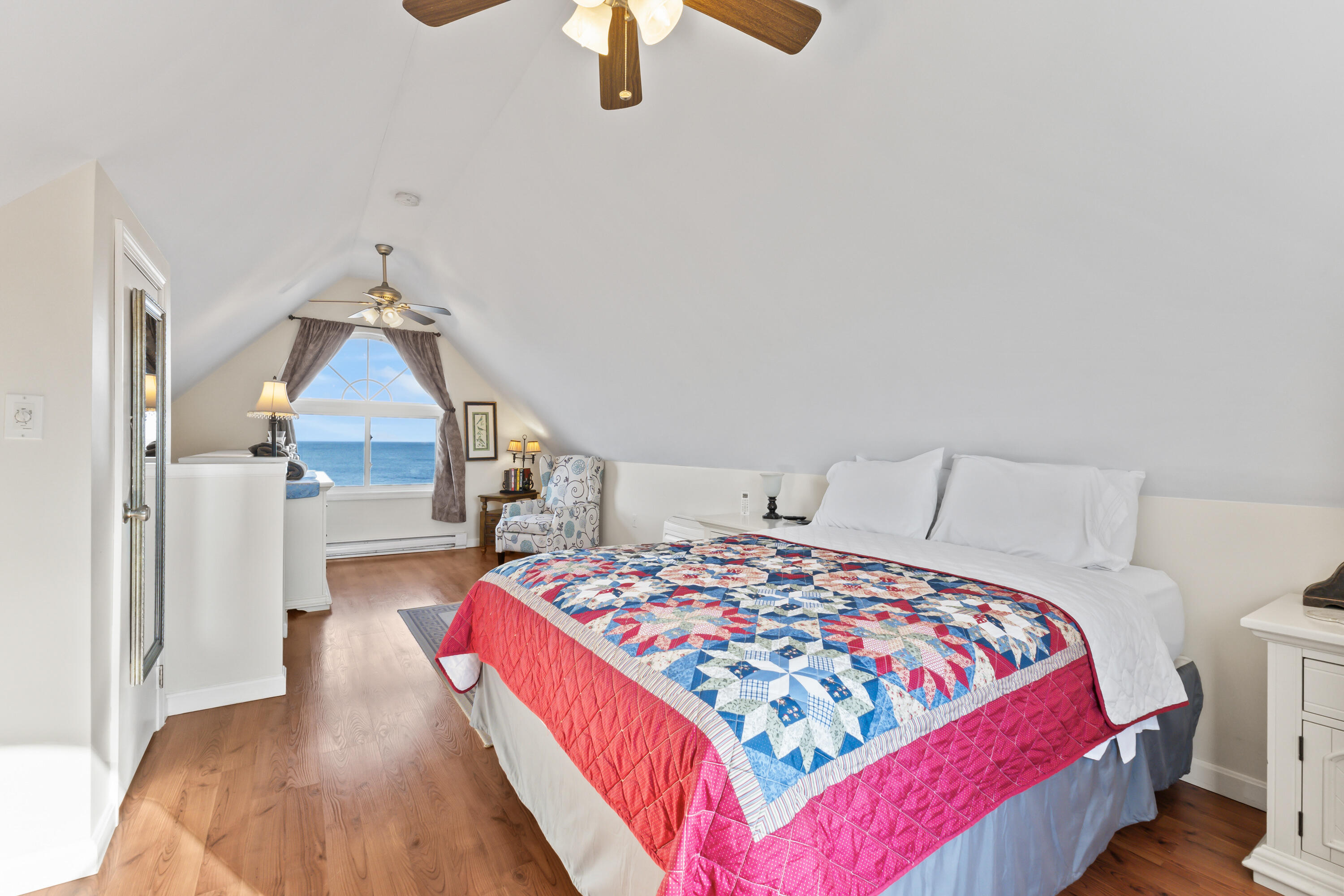 113 Perkins Cove Road Ogunquit, ME 03907 - Photo 23 of 37 Primary Bedroom