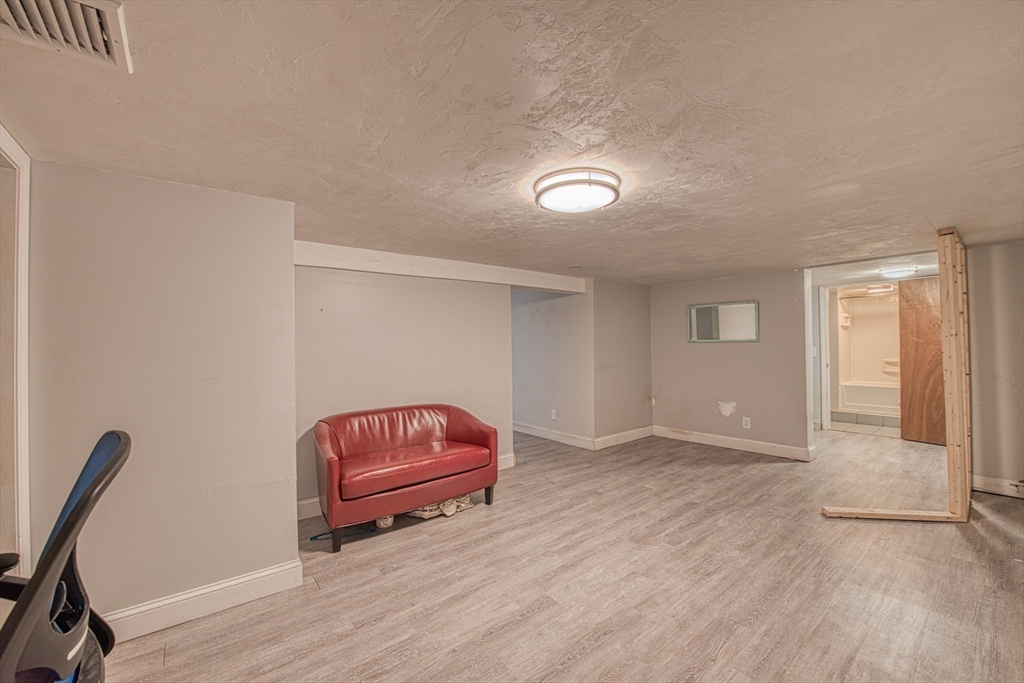 7 Laurel Road Sharon, MA 02067 - Photo 23 of 31