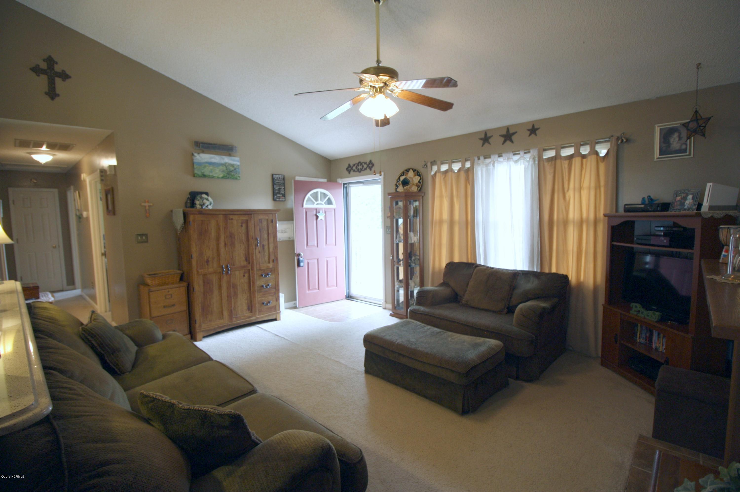 161 Parnell Road Hubert, NC 28539 - Photo 4 of 30 IMG_9962