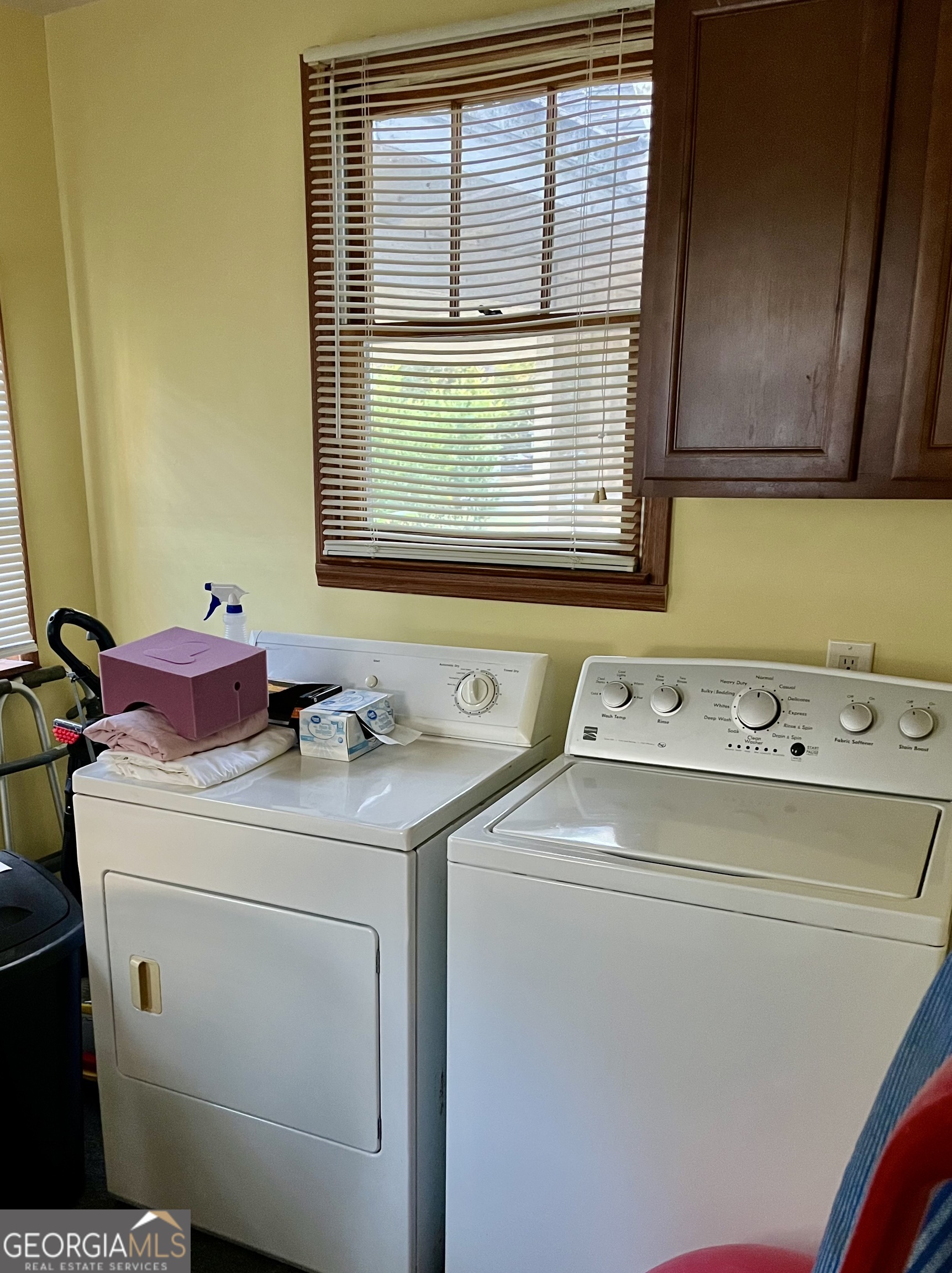 404 Community Drive Waycross, GA 31501 - Photo 22 of 24 a utility room with dryer and washer