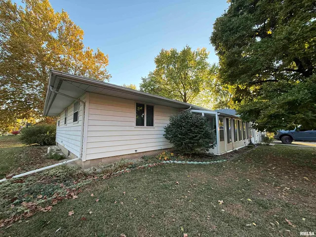 $169,900 | 206 North Robinson Street, Lewistown, IL 61542