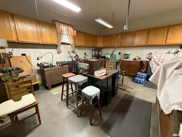 $169,900 | 206 North Robinson Street, Lewistown, IL 61542