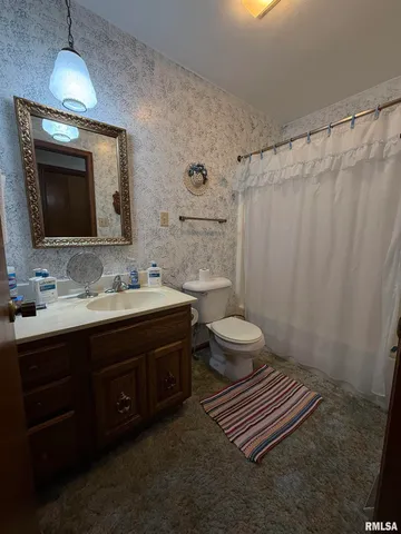 $169,900 | 206 North Robinson Street, Lewistown, IL 61542