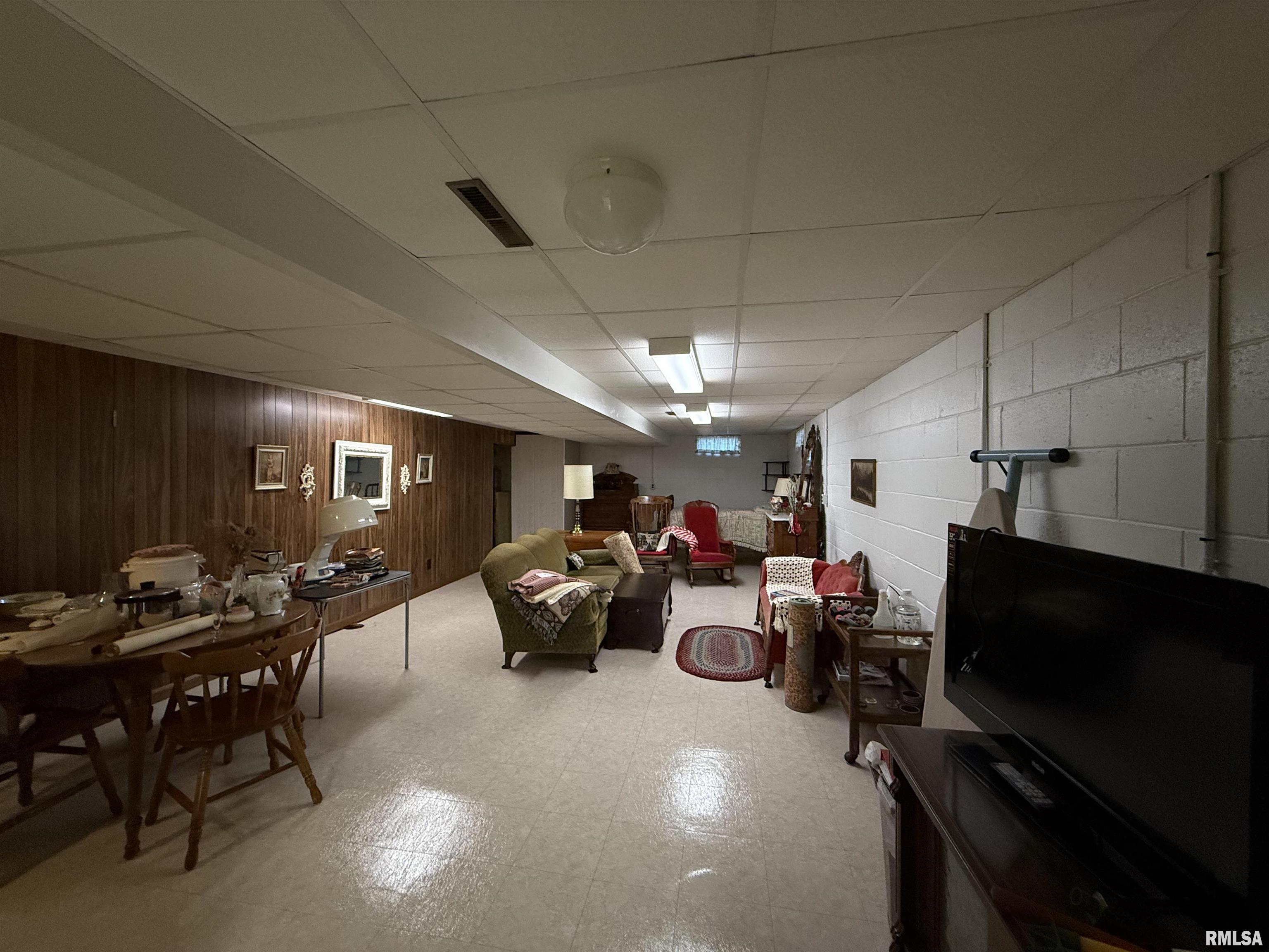 206 North Robinson Street Lewistown, IL 61542 - Photo 20 of 26