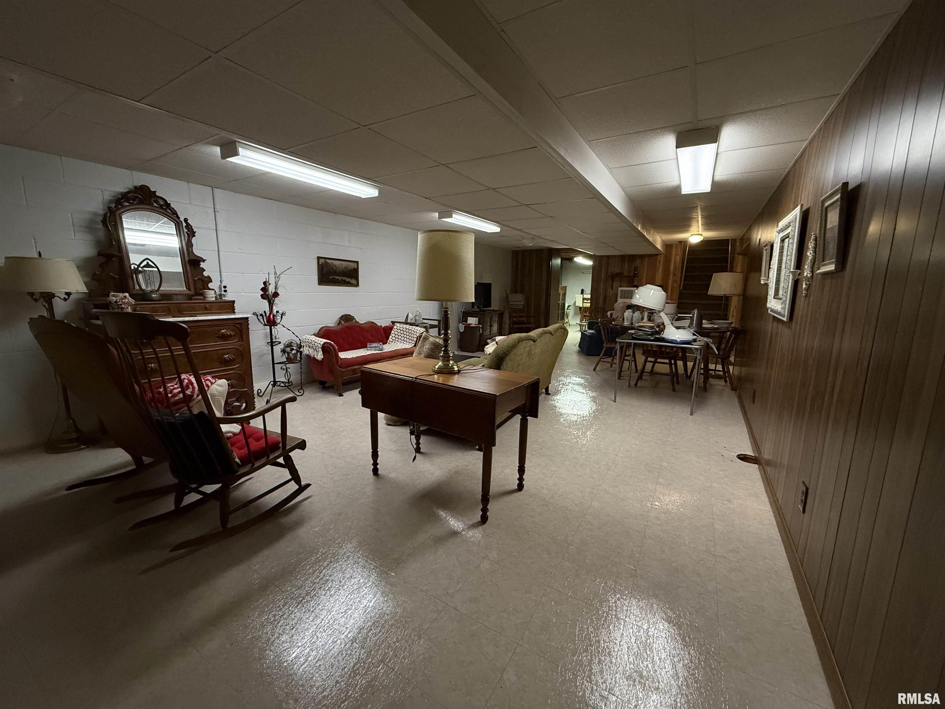 206 North Robinson Street Lewistown, IL 61542 - Photo 23 of 26