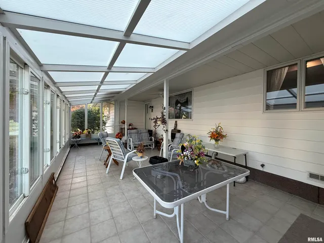 $169,900 | 206 North Robinson Street, Lewistown, IL 61542