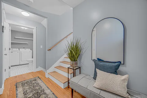 $379,000 | 18462 Dixie Highway, Homewood, IL 60430