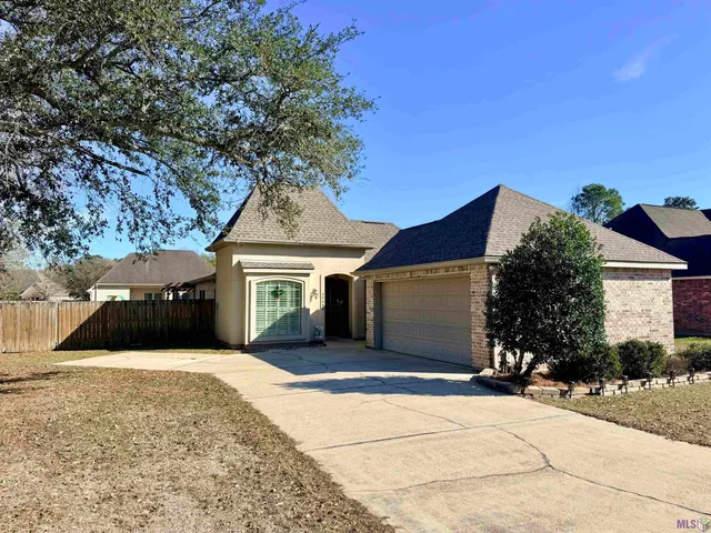 $295,000 | 42438 Wood Avenue, Ponchatoula, LA 70454