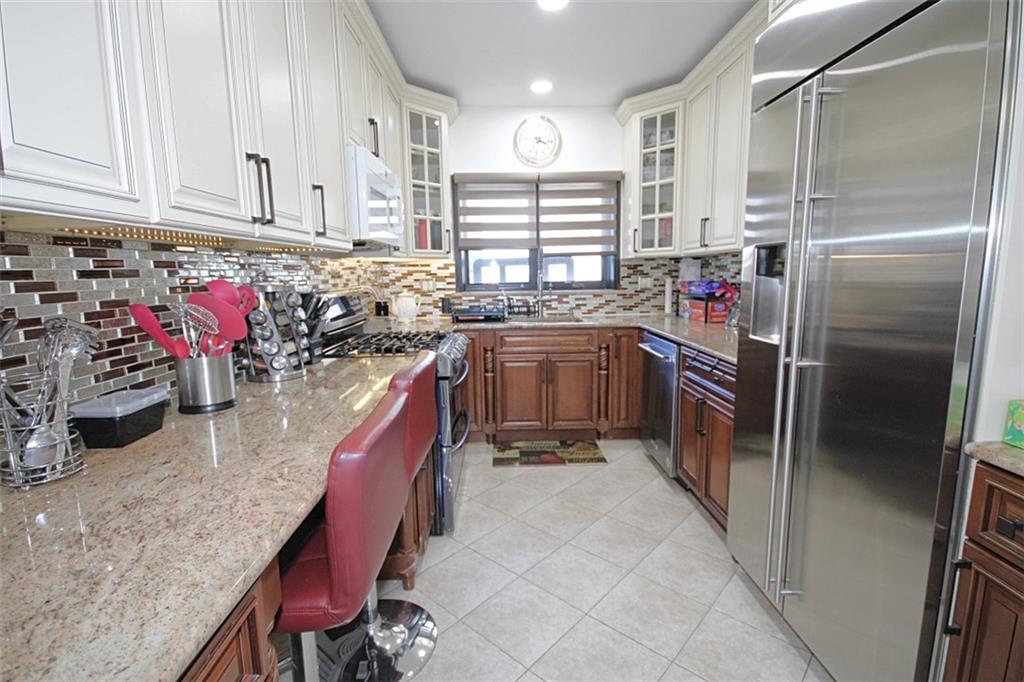1075 Bay Ridge Parkway Brooklyn, NY 11228 - Photo 11 of 31