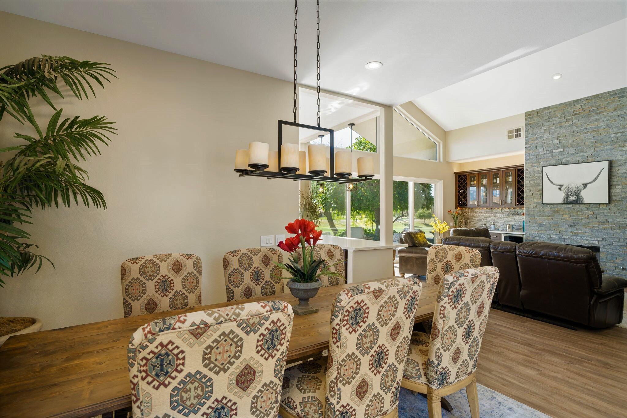 33 Colonial Drive Rancho Mirage, CA 92270 - Photo 19 of 62 a view of a dining room with furniture