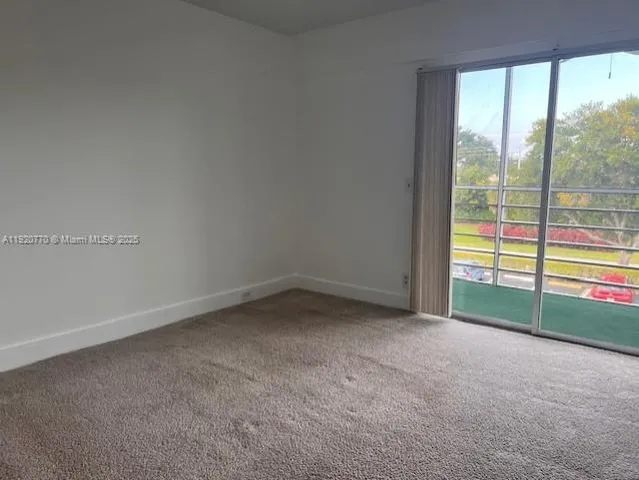 a view of empty room with window