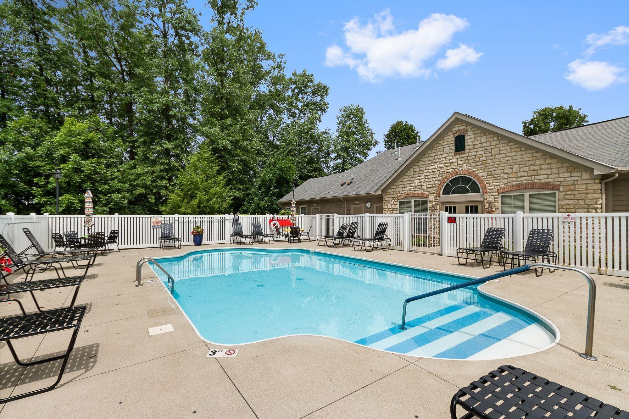 535 Ruttington Lane Westerville, OH 43082 - Photo 28 of 29 Heated pool