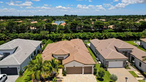 $2,465,000 | 11158 Gln Orch Lane, Boynton Beach, FL 33473