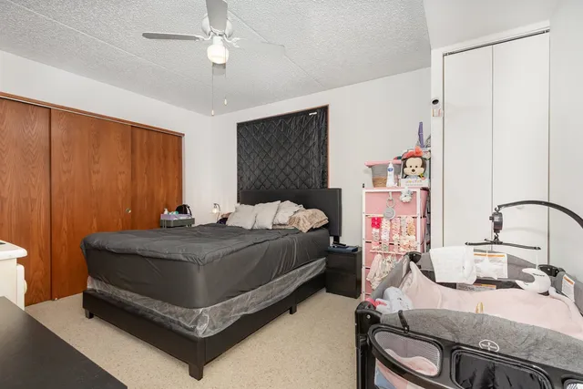 $175,000 | 1472 Rock Run Drive, Unit 1B, Crest Hill, IL 60403