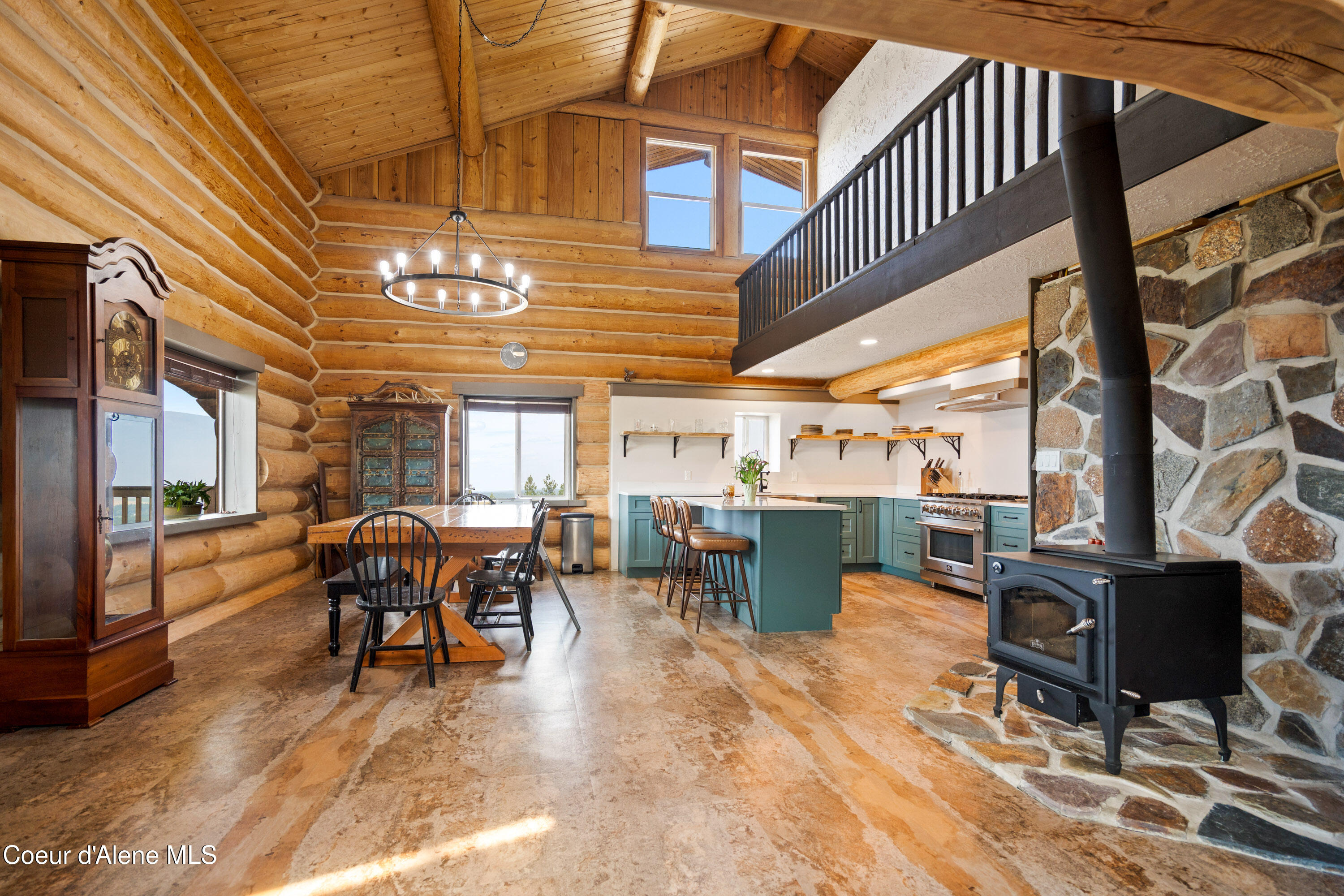 263 Birdpoint Road Bonners Ferry, ID 83805 - Photo 6 of 52 Kitchen & Dining
