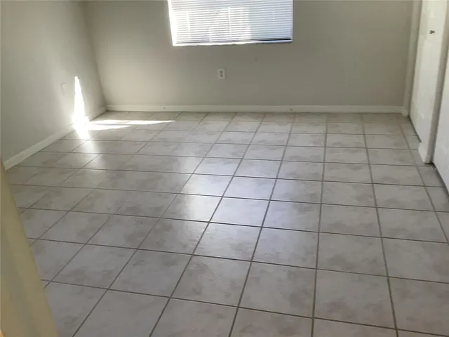 $185,000 | 2481 Twin Drive, Unit 29, Sarasota, FL 34234