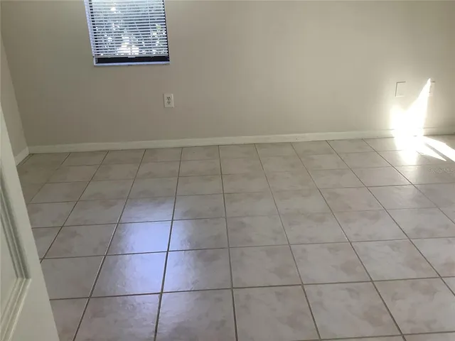 $185,000 | 2481 Twin Drive, Unit 29, Sarasota, FL 34234