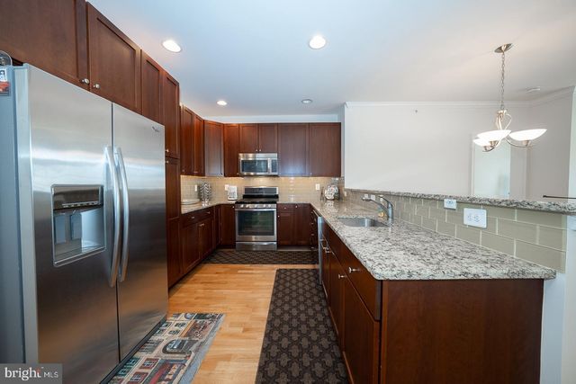 $610,000 | 700 Commodore Court, Unit 2746, Philadelphia, PA 19146