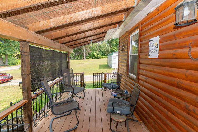 1213 Thomson Road Niles, MI 49120 - Photo 3 of 36 1213 Thomson Rd Niles Porch