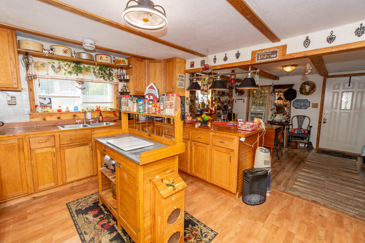 1213 Thomson Road Niles, MI 49120 - Photo 8 of 36 1213 Thomson Rd Niles Kitchen 3