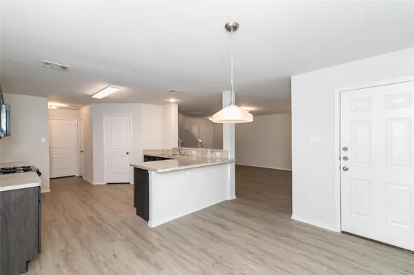 $2,080 | 8514 Middleton Oaks Circle, Houston, TX 77028