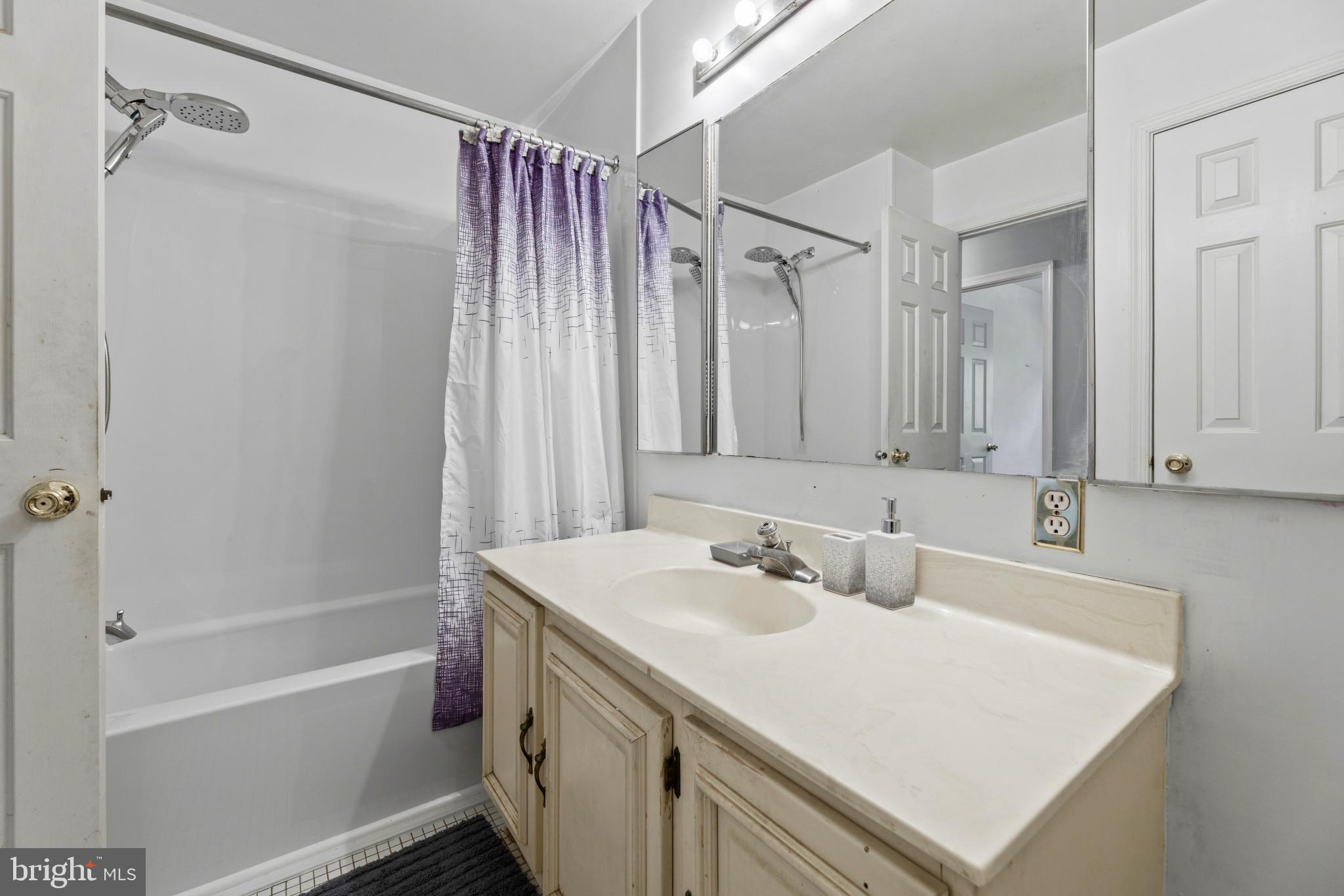 10142 Marshall Pond Road Burke, VA 22015 - Photo 20 of 26