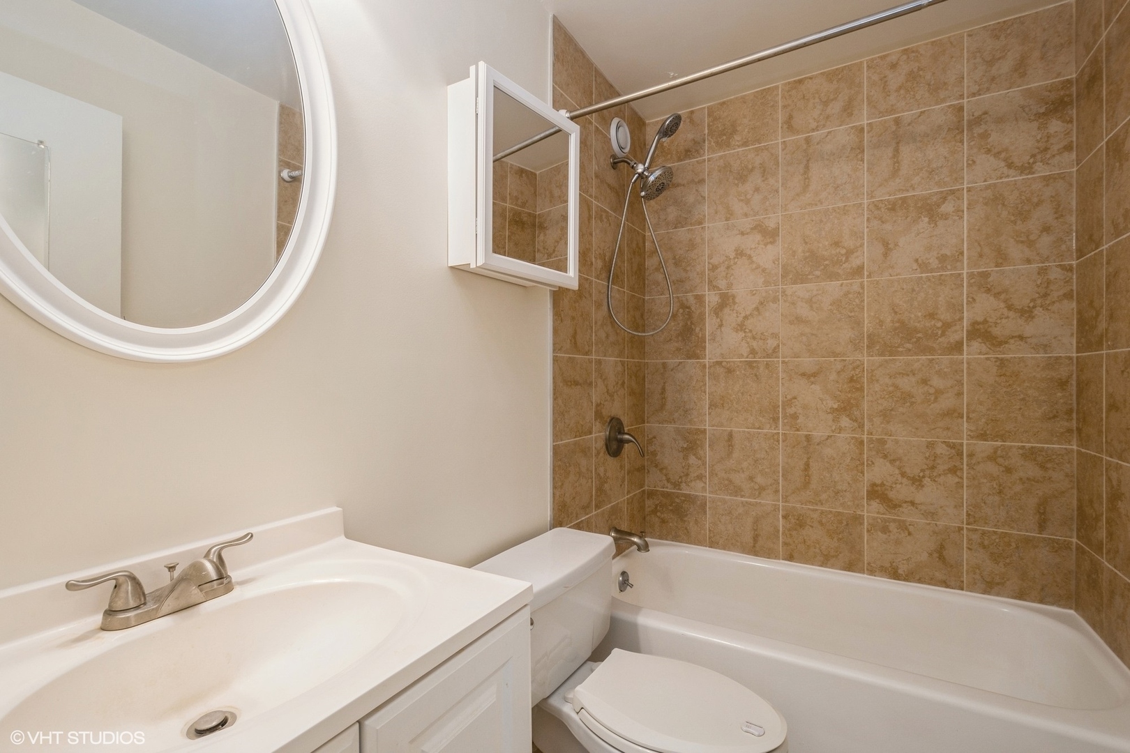 211 East Ohio Street, Unit 716 Chicago, IL 60611 - Photo 11 of 23