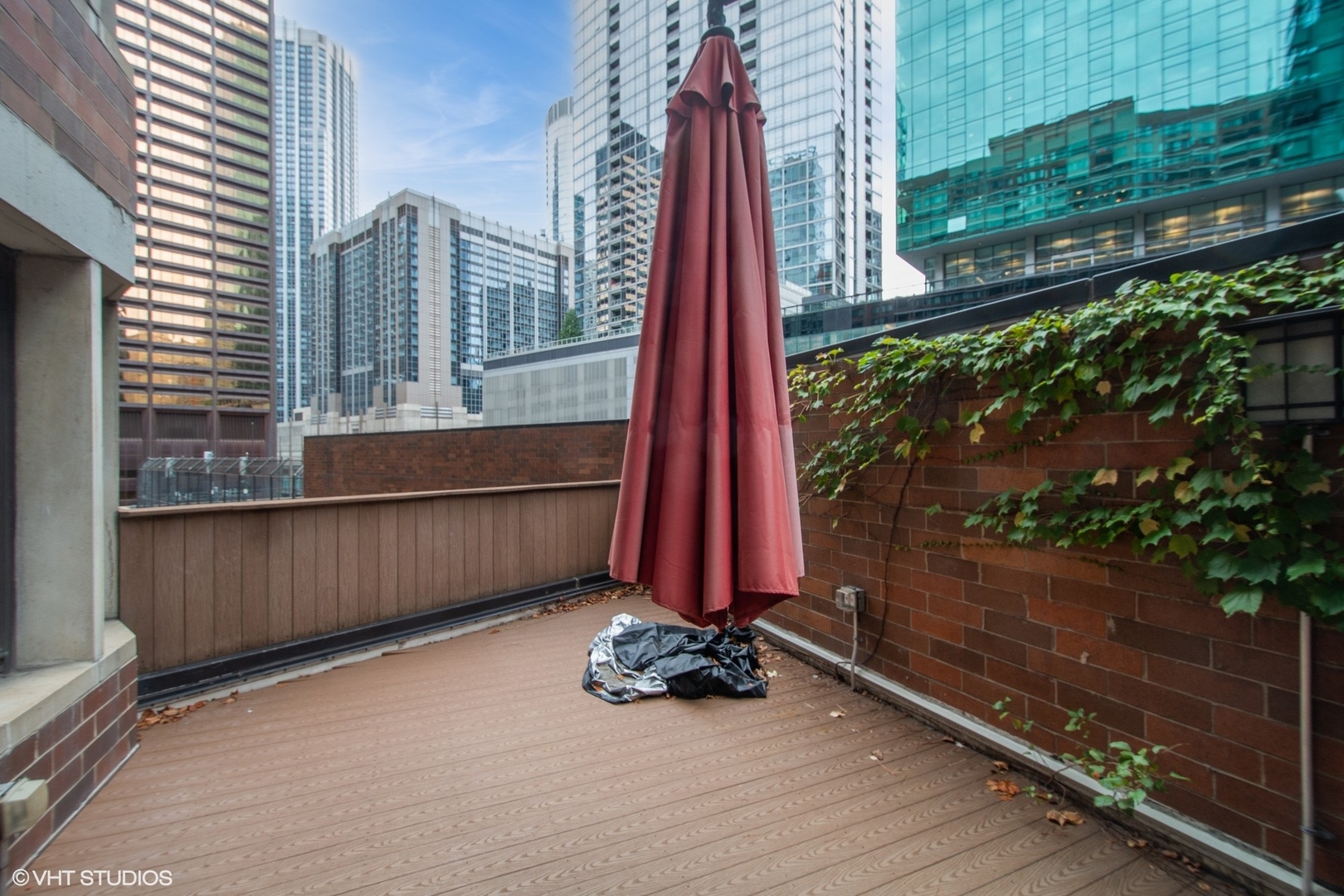 211 East Ohio Street, Unit 716 Chicago, IL 60611 - Photo 17 of 23