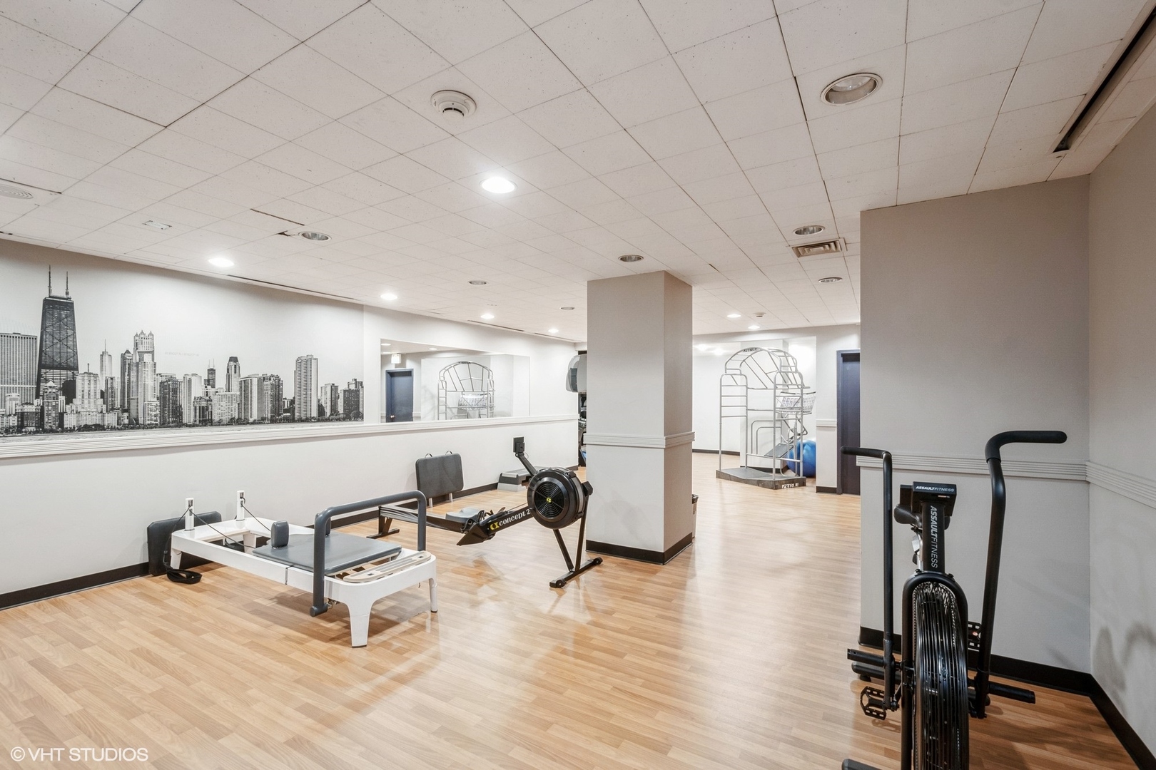 211 East Ohio Street, Unit 716 Chicago, IL 60611 - Photo 19 of 23