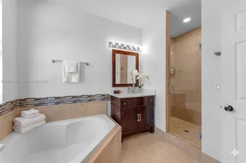 $925,000 | 9761 Northwest 9th Street, Miami, FL 33172